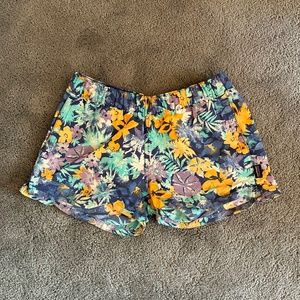 Patagonia barely baggy shorts